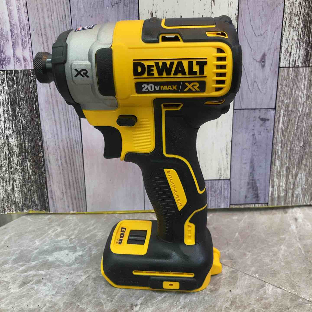 【中古品 美品】◇デウォルト DEWALT コードレスインパクトドライバ DCF887N 充電器 バッテリー2個付【八潮店】