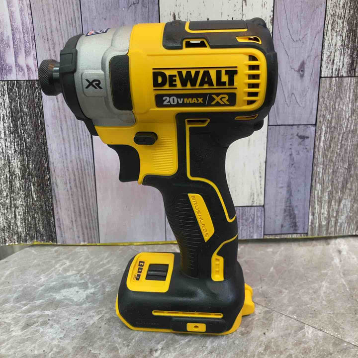 【中古品 美品】◇デウォルト DEWALT コードレスインパクトドライバ DCF887N 充電器 バッテリー2個付【八潮店】