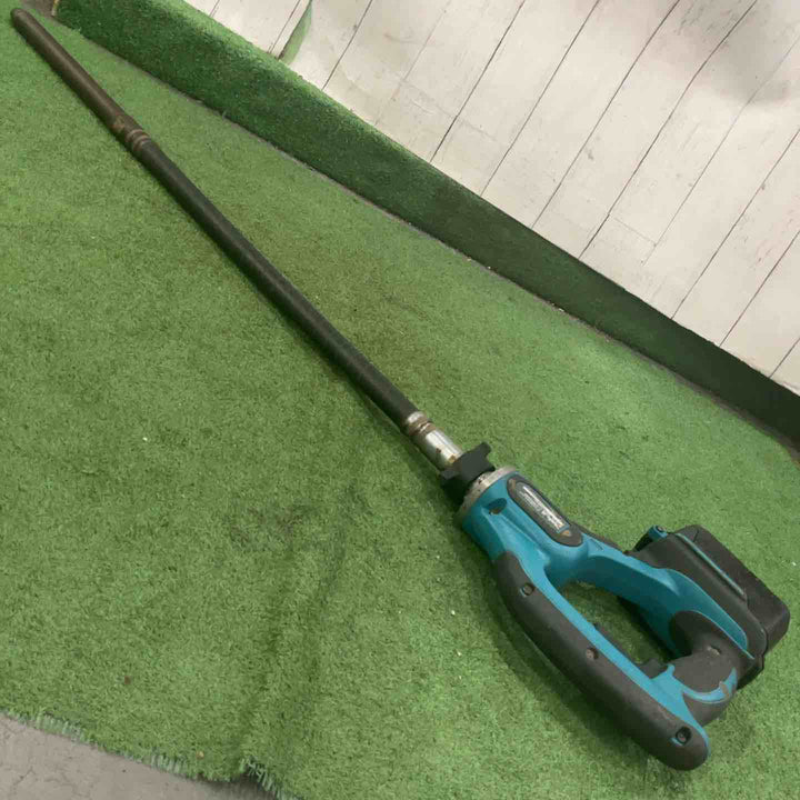 【店頭受取り限定】☆マキタ(makita) コードレスコンクリートバイブレータ VR340DZ 14.4V 動作確認済【川口店】