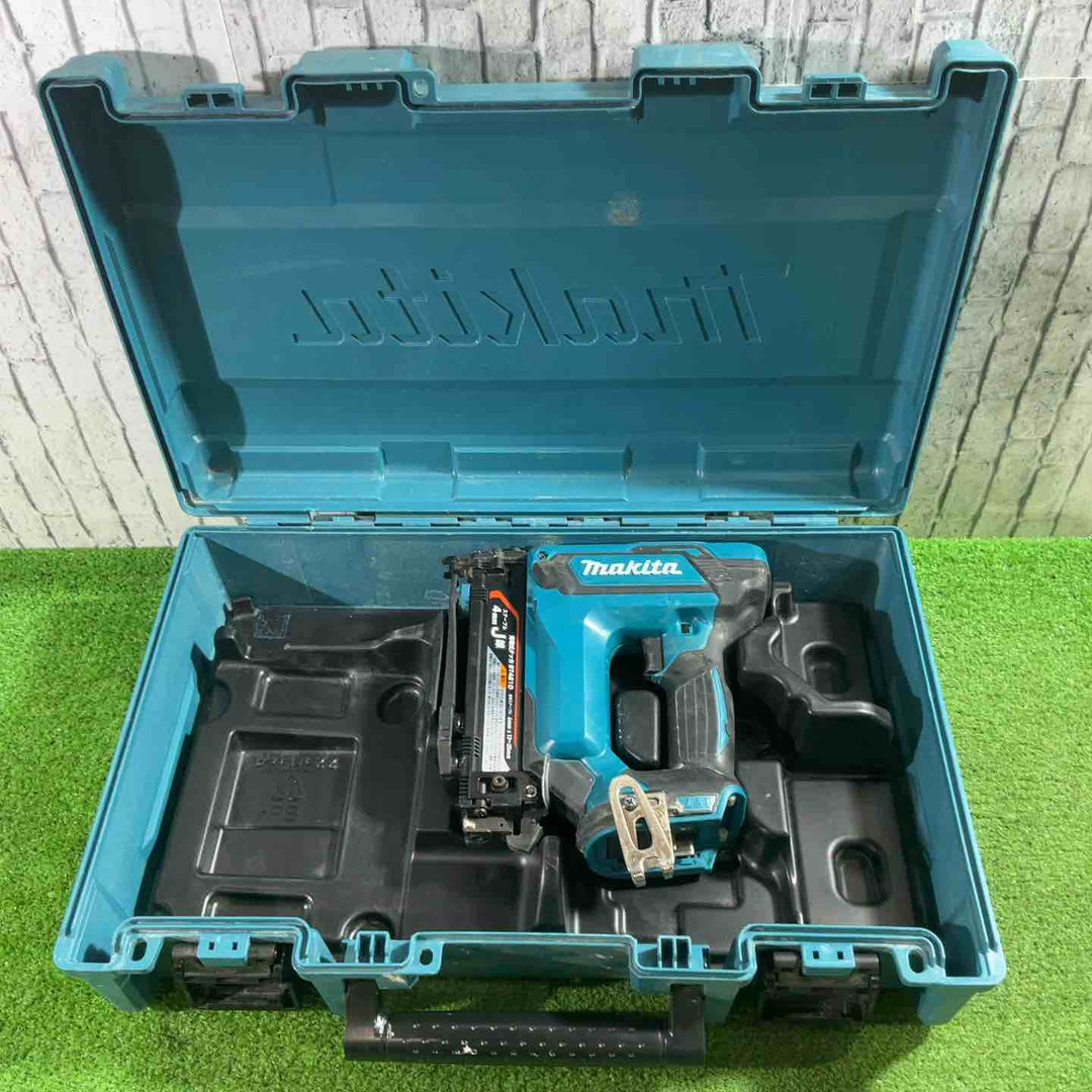★マキタ(makita) コードレスタッカー ST421DZK 動作確認済【川口店】