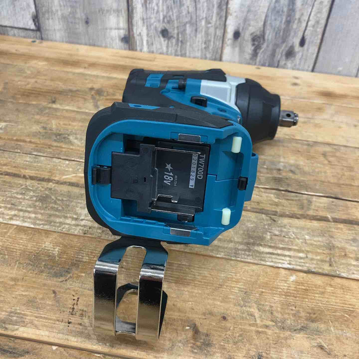 【未使用店頭展示品】 マキタ(makita) コードレスインパクトレンチ TW700DRGX 18V フルセット 【東大和店】