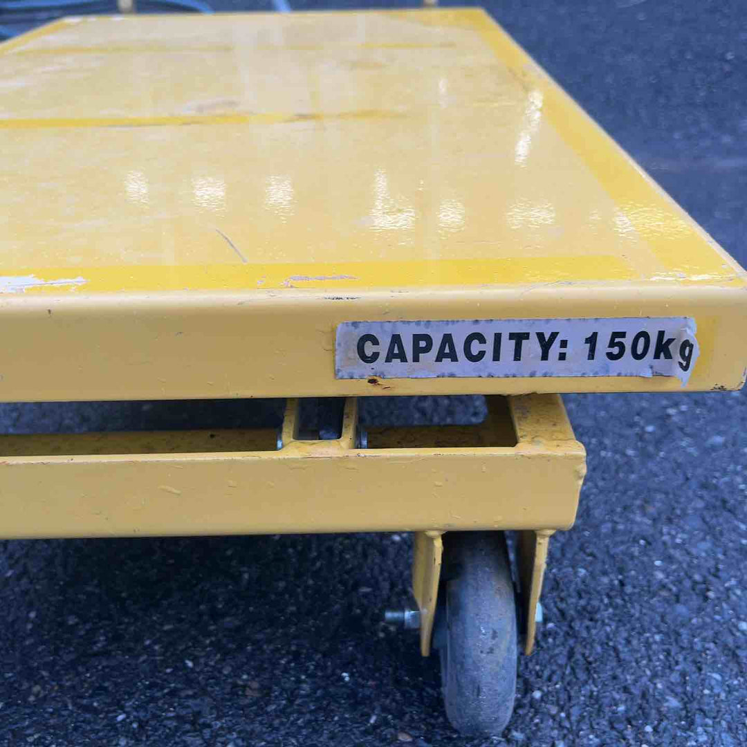 【店頭受取り限定】メーカー・型式不明 油圧台車 150kg【岩槻店】