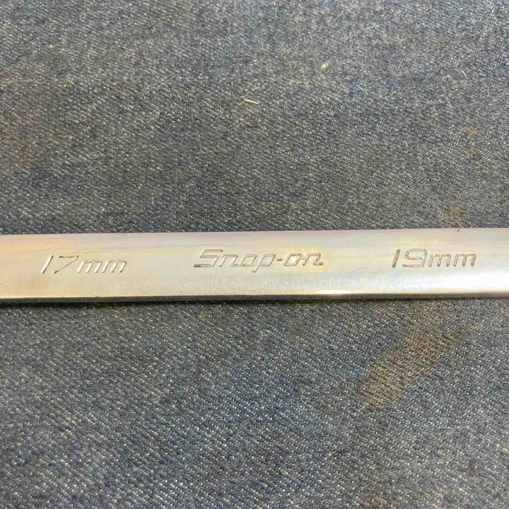 ◇スナップオン(Snap-on) ストレートメガネレンチ 0° オフセットヘッド 12ポイント ロングハンドル サイズ:17-19mm XDHFM1719【八潮店】