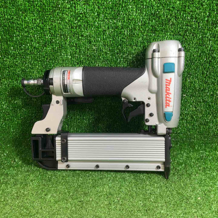 【中古品】マキタ(makita) 常圧ピンネイラ AF351【藤沢店】