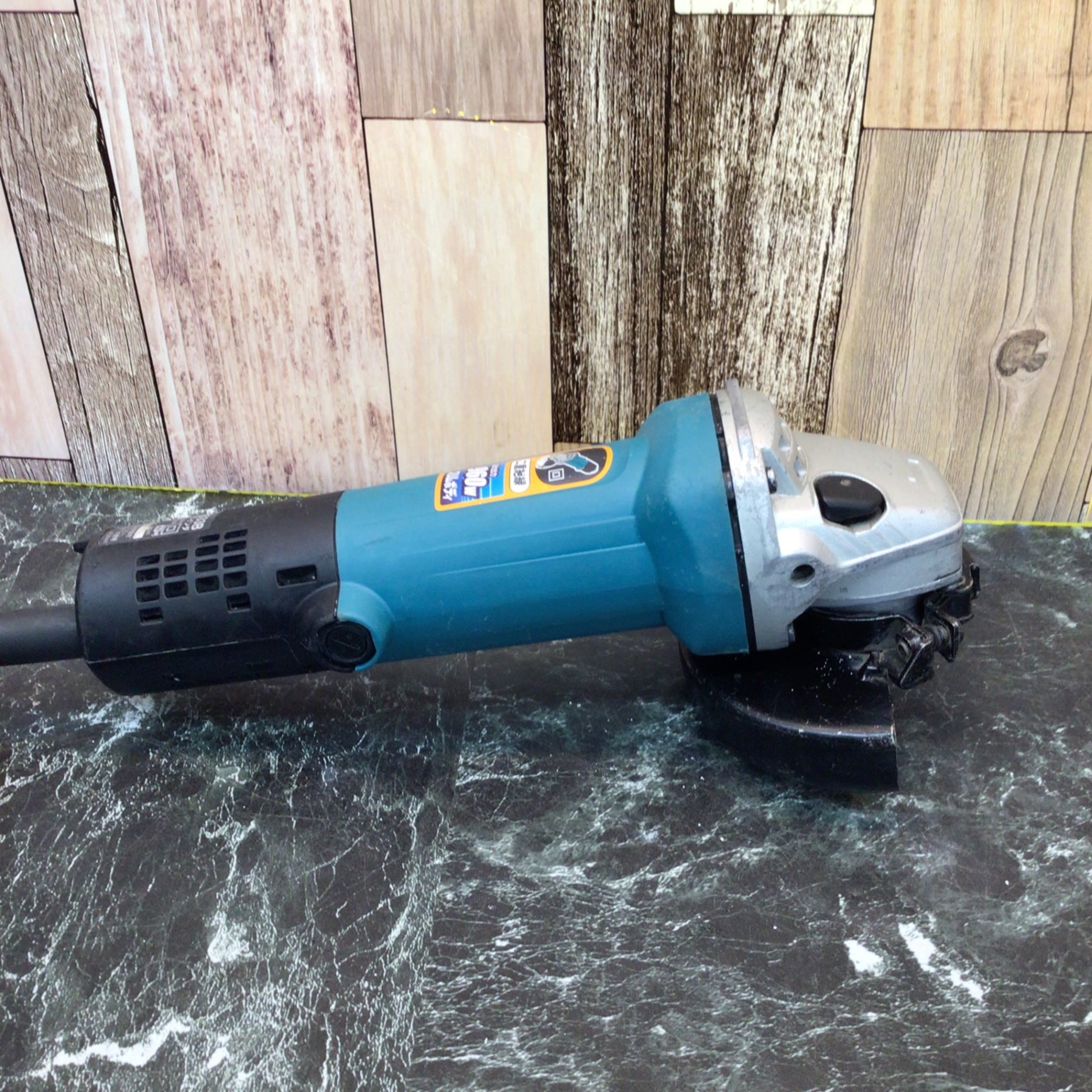 ☆マキタ(makita) 100mmディスクグラインダ 9533B【八潮店】 – アクト