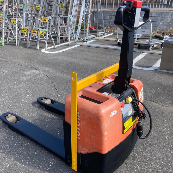 【中古品/店頭受取り限定】〇トヨタパレットトラック 電動ハンドリフト ミニムーバー フォーク 1300kg BT-HBW13【岩槻店】