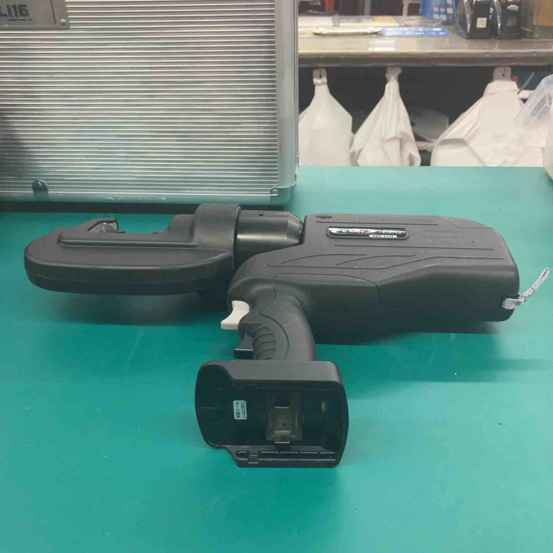 IZUMI 充電式油圧圧着工具 REC-LI16　14.4Vバッテリー2個、充電器、コマ14組(写真を確認してください)付属【戸田店】