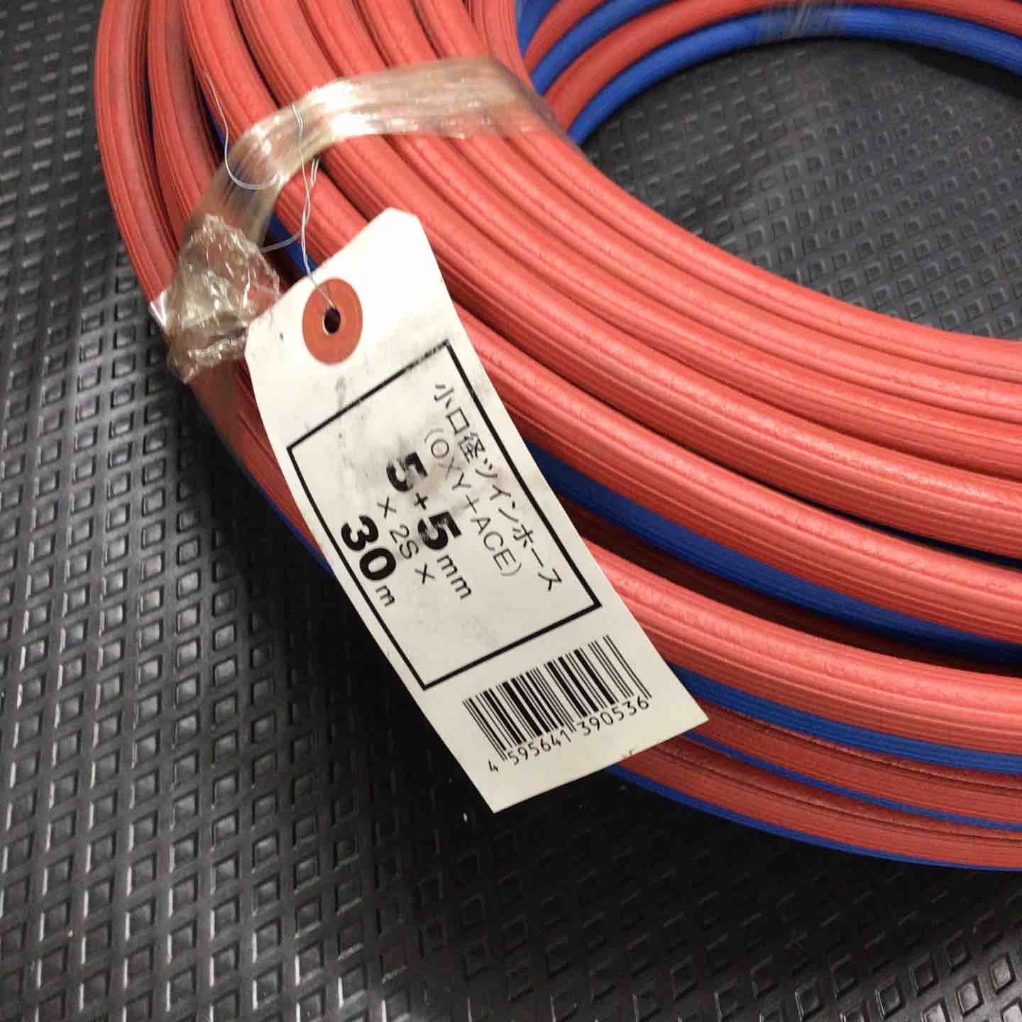 【中古美品】 酸素・アセチレン用 小口径ツインホース (5mm×5mm)全30ｍ 【鴻巣店】 中古美品】 酸素・アセチレン用 小口径ツインホース (5mm×5mm)全