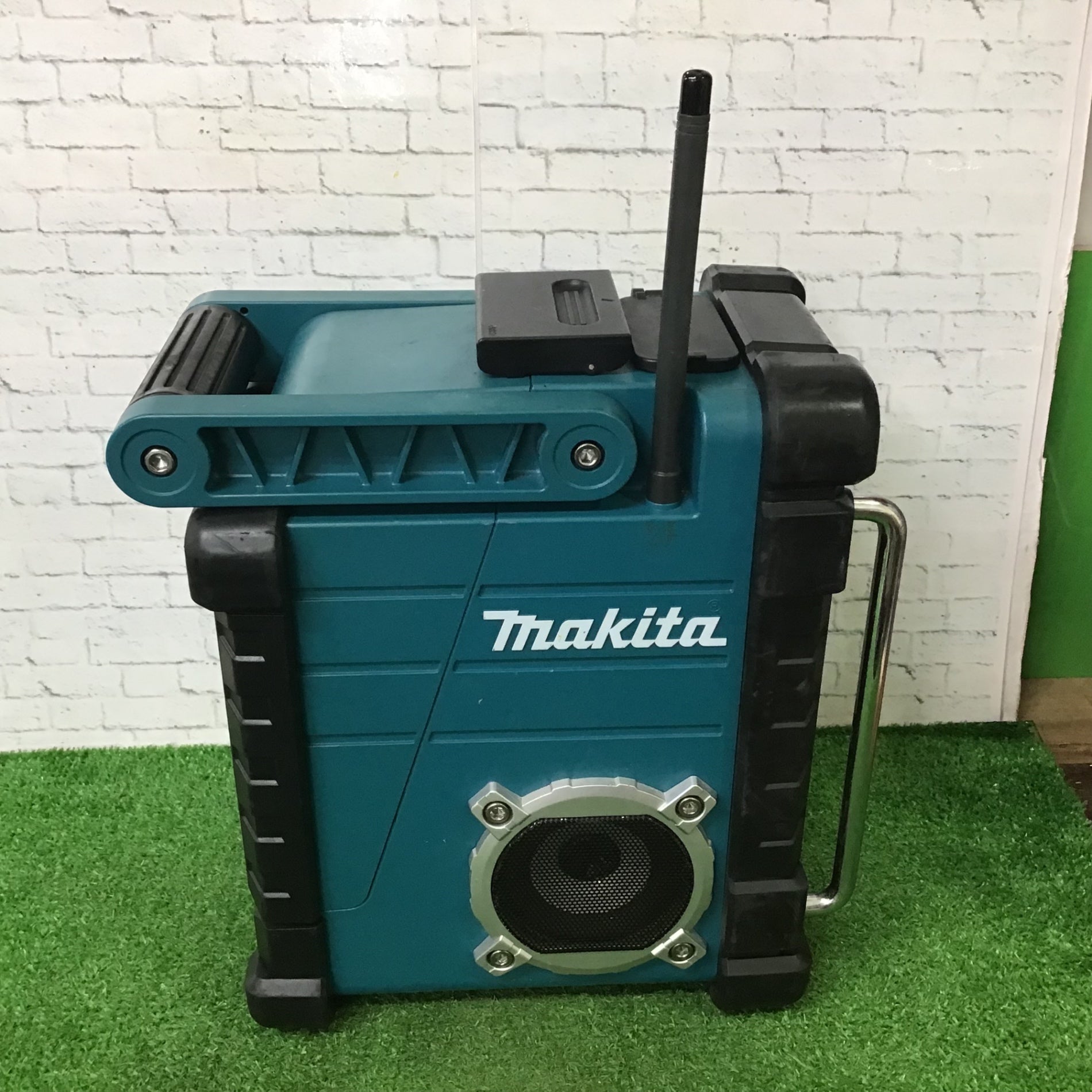 ○マキタ(makita) コードレスラジオ MR103【町田店】 – アクトツール