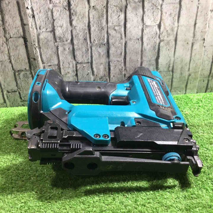 ◇マキタ(makita) コードレスタッカー ST421DZ 18V 動作確認済み【川口店】