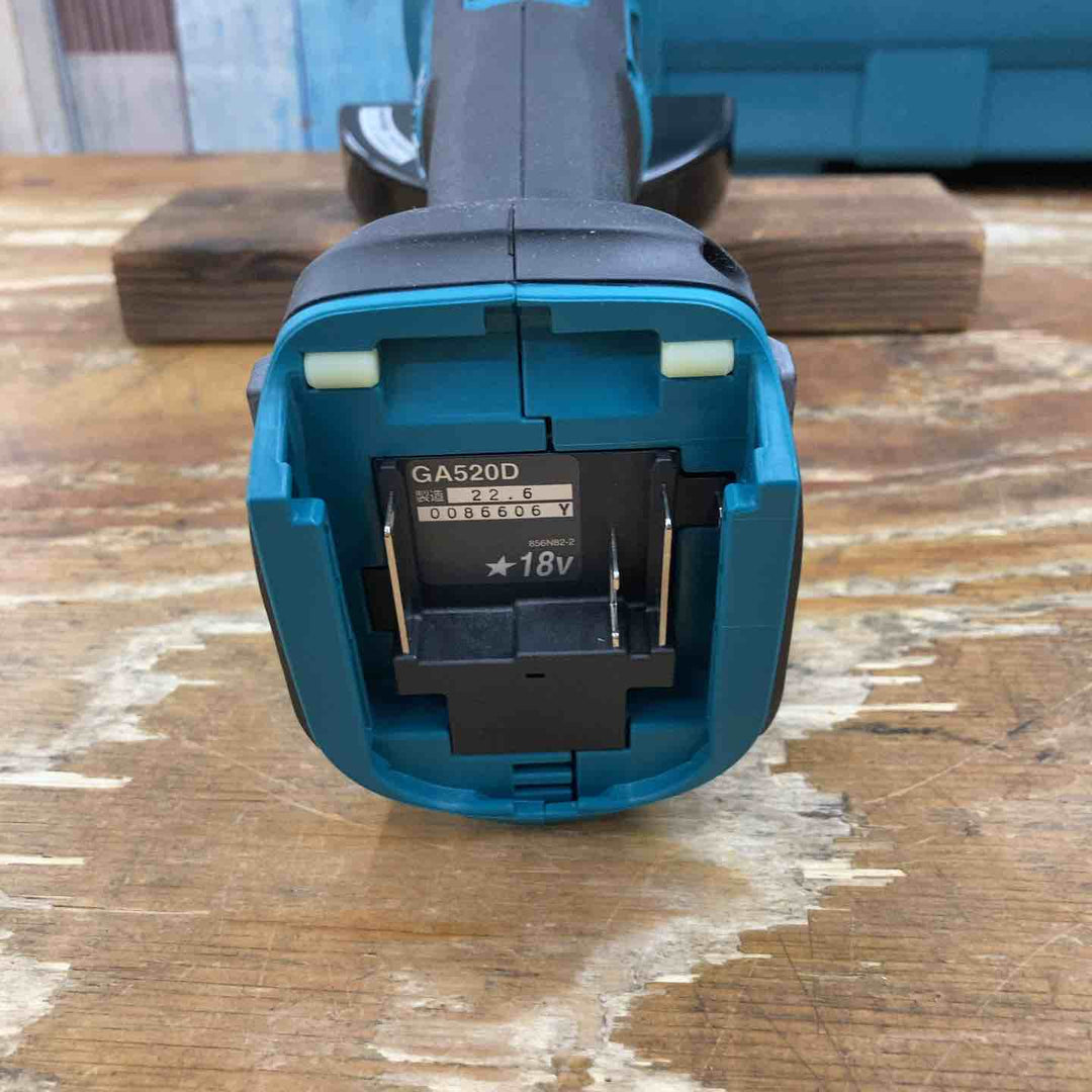 【未使用品】★マキタ(makita) 125mmコードレスディスクグラインダ GA520DZ 18V 125mm X-LOCK 本体のみ【柏店】