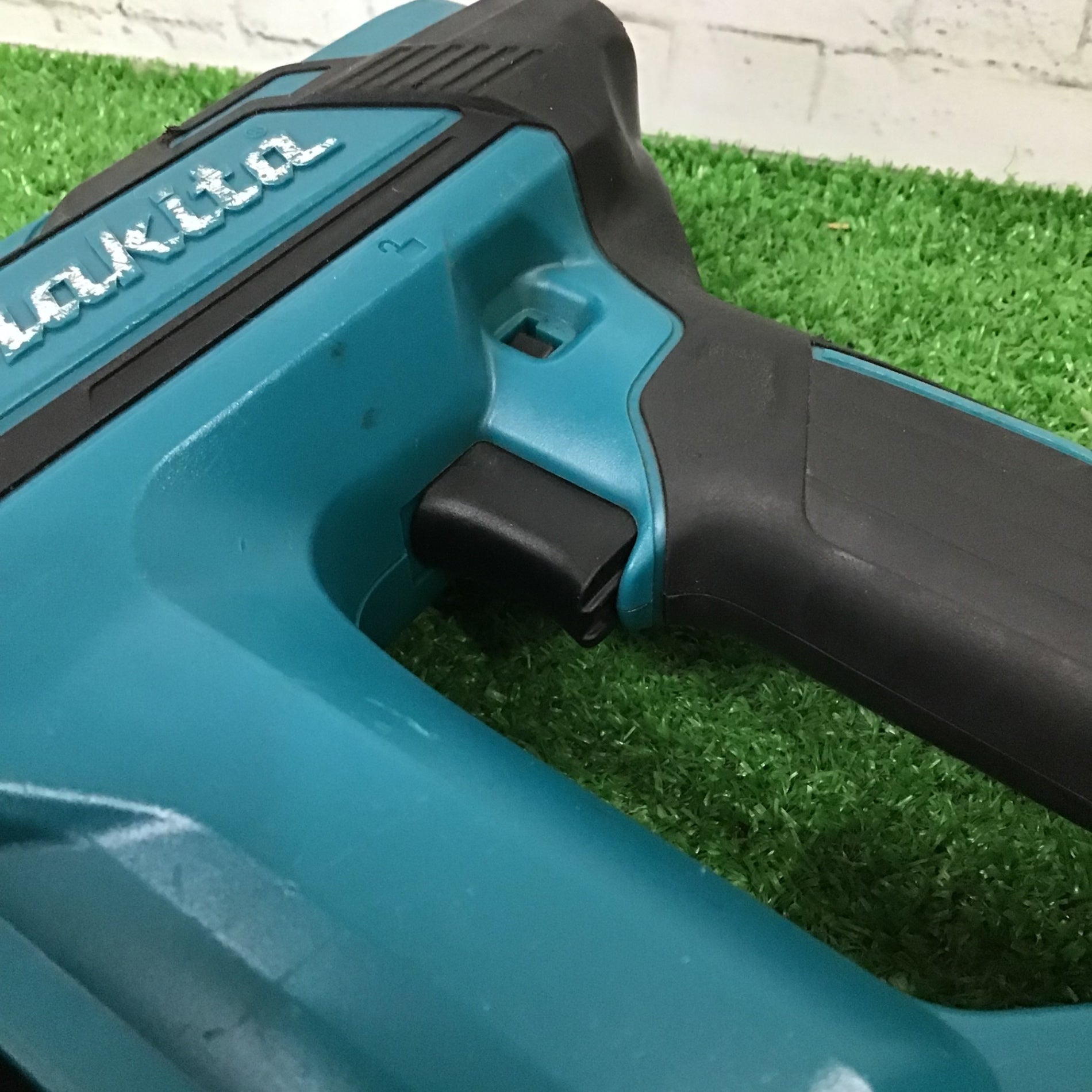 ☆マキタ(makita) コードレスフィニッシュネイラ FN350DZK【町田店