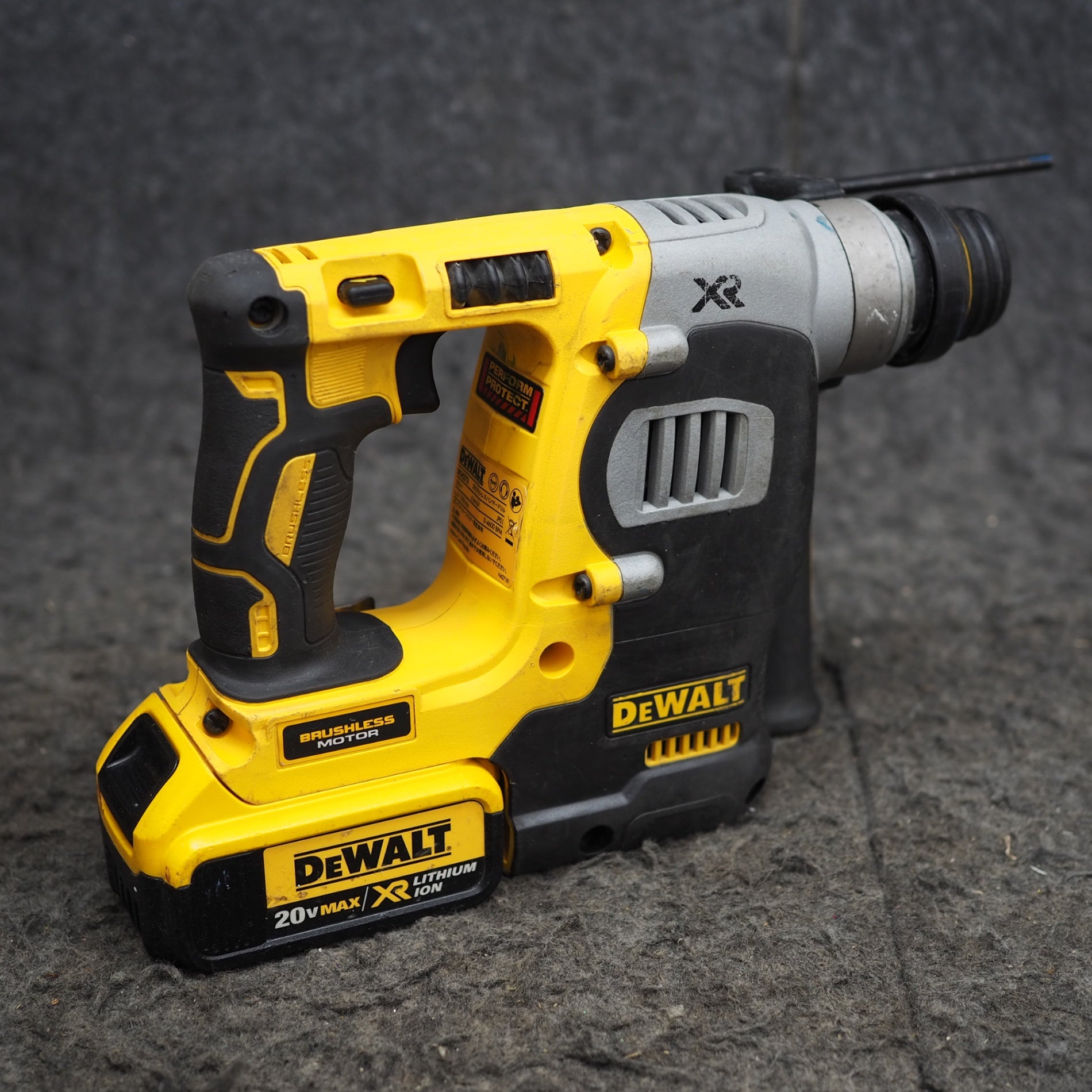 DEWALT　ハンマドリル　DCH273M2　未使用 中古品】DEWALT/デウォルト 18Vコードレスハンマードリル DCH273M2-JP