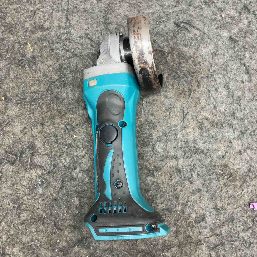 ☆マキタ(makita) 100mmコードレスディスクグラインダー GA400DZ 14.4V3.0Ahのみ使用可【鴻巣店】