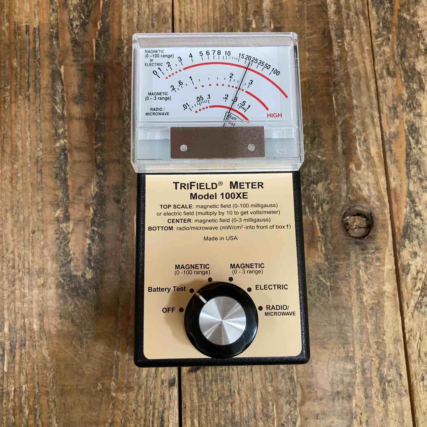 ◇トリフィールドメーター(TRIFIELD) 電磁波測定器 モデル 100XE ◇トリフィールドメーター(TRIFIELD) 電磁波測定器 モデル 100XE