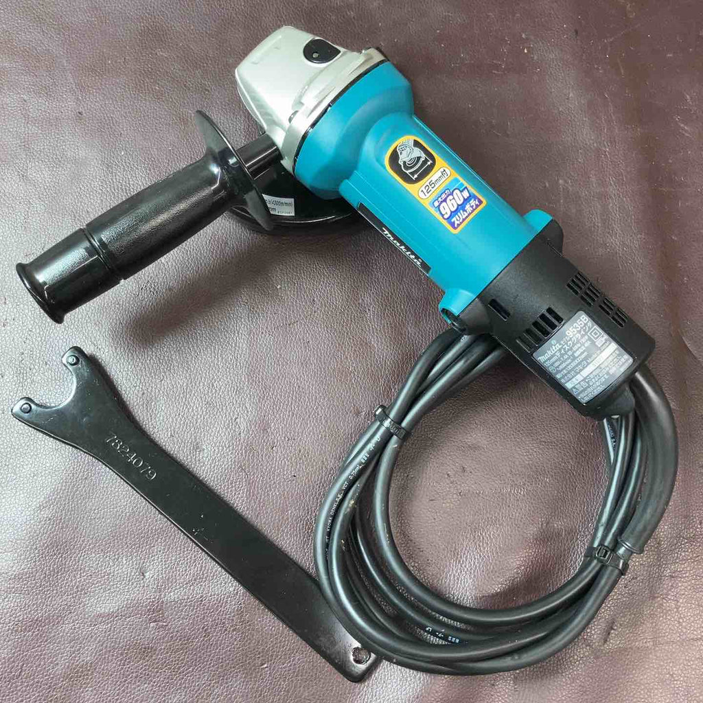 中古美品】 マキタ(makita) 125mm ディスクグラインダ 9535B 【東大和