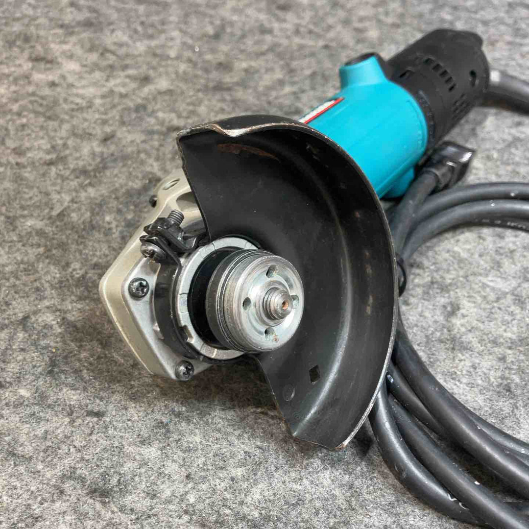 マキタ(makita) ディスクグラインダ 100mm 9533BLA【桶川店】
