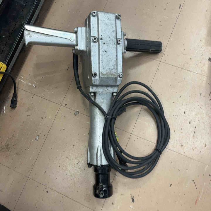 【店頭受取り限定】★マキタ(makita) 電動ハンマ 8600S【草加店】