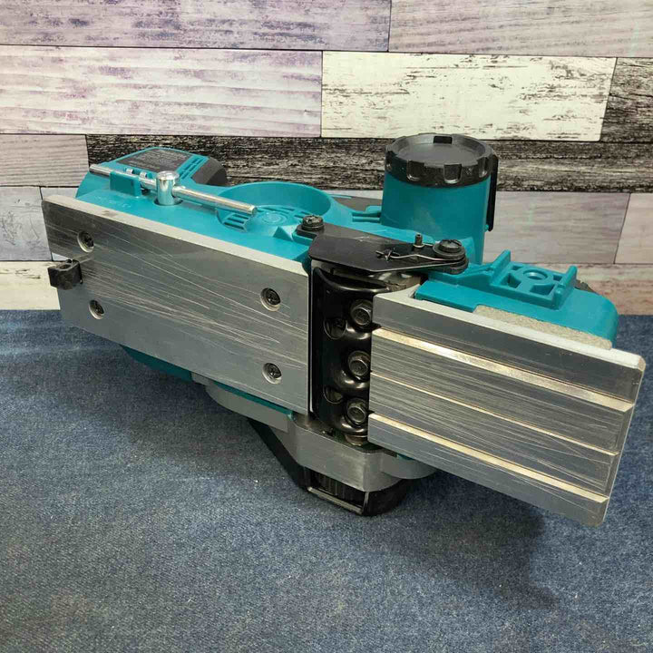 ★マキタ(makita) 82mmコードレスカンナ KP181DZ【八潮店】