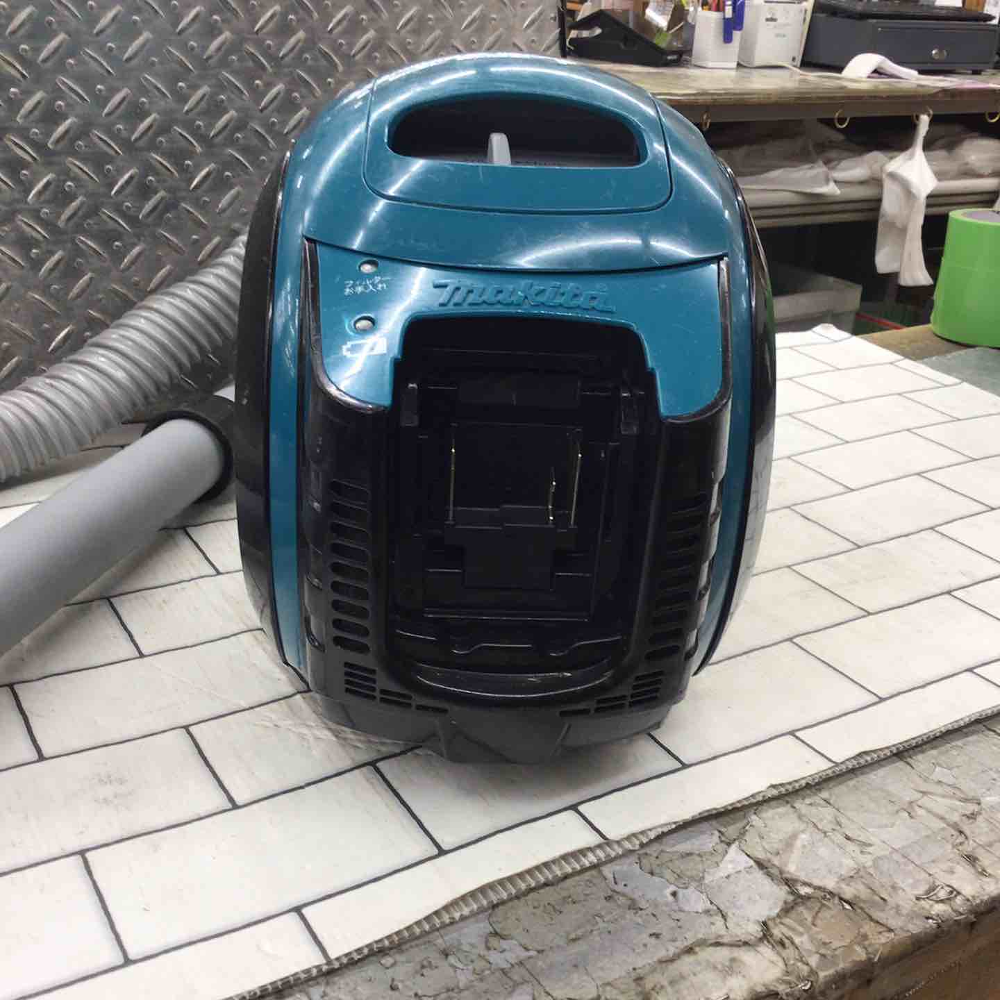 マキタ コードレスサイクロン掃除機 CL500DZ マキタ CL500DZ 充電式サイクロンクリーナ(本体のみ) ウエダ金物