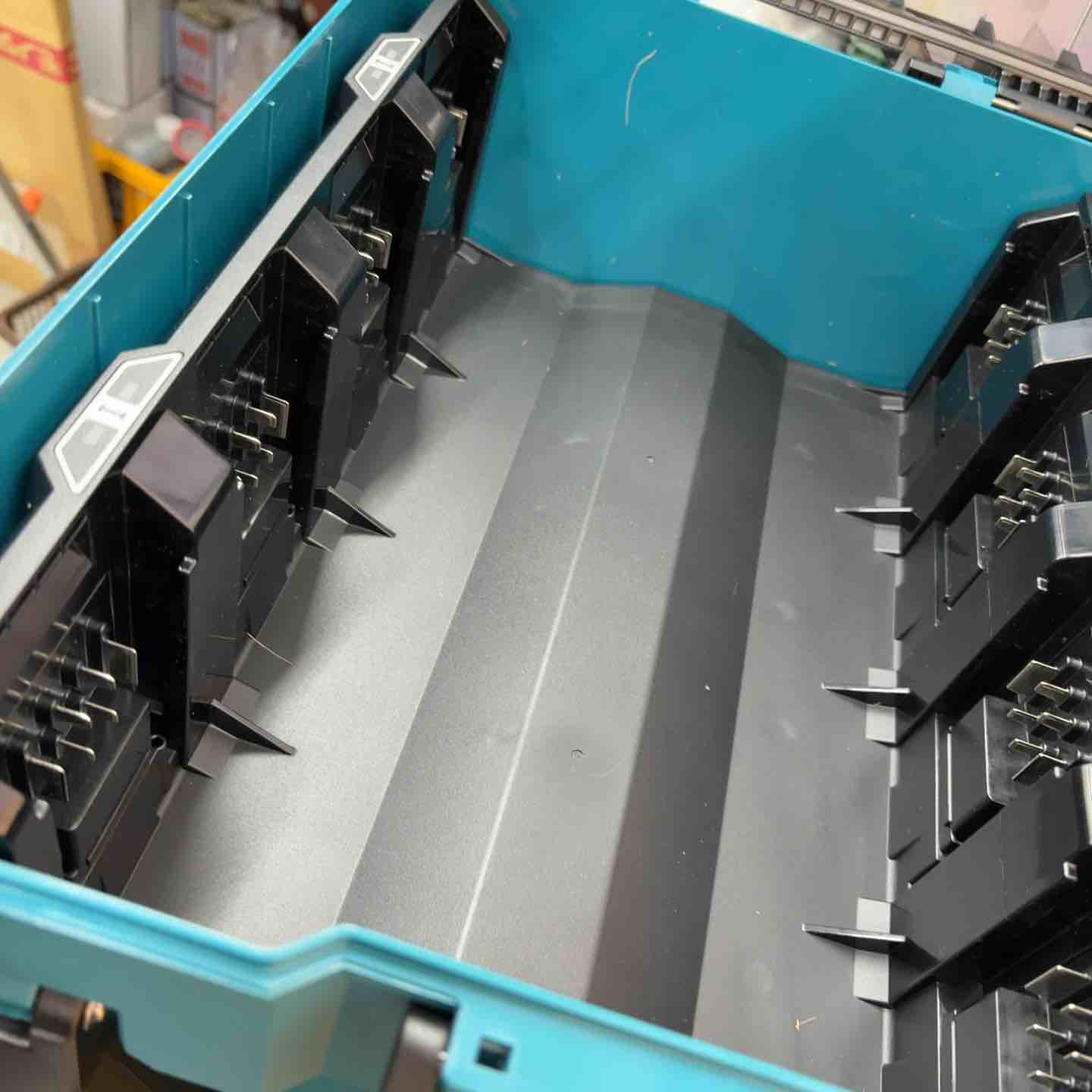 ☆マキタ(makita) 多口充電器 BCC01 A-78346【八潮店】 – アクトツール