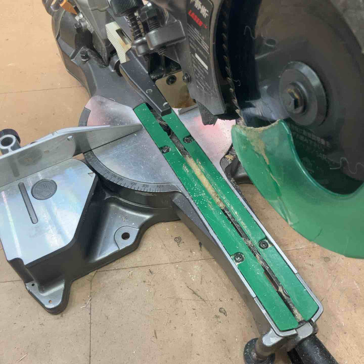 ★ハイコーキ(HIKOKI ※旧:日立工機) コードレス卓上スライド丸のこ C3606DRB(K)(NN) ※バッテリー1個付き(BSL36A18BX) 【草加店】