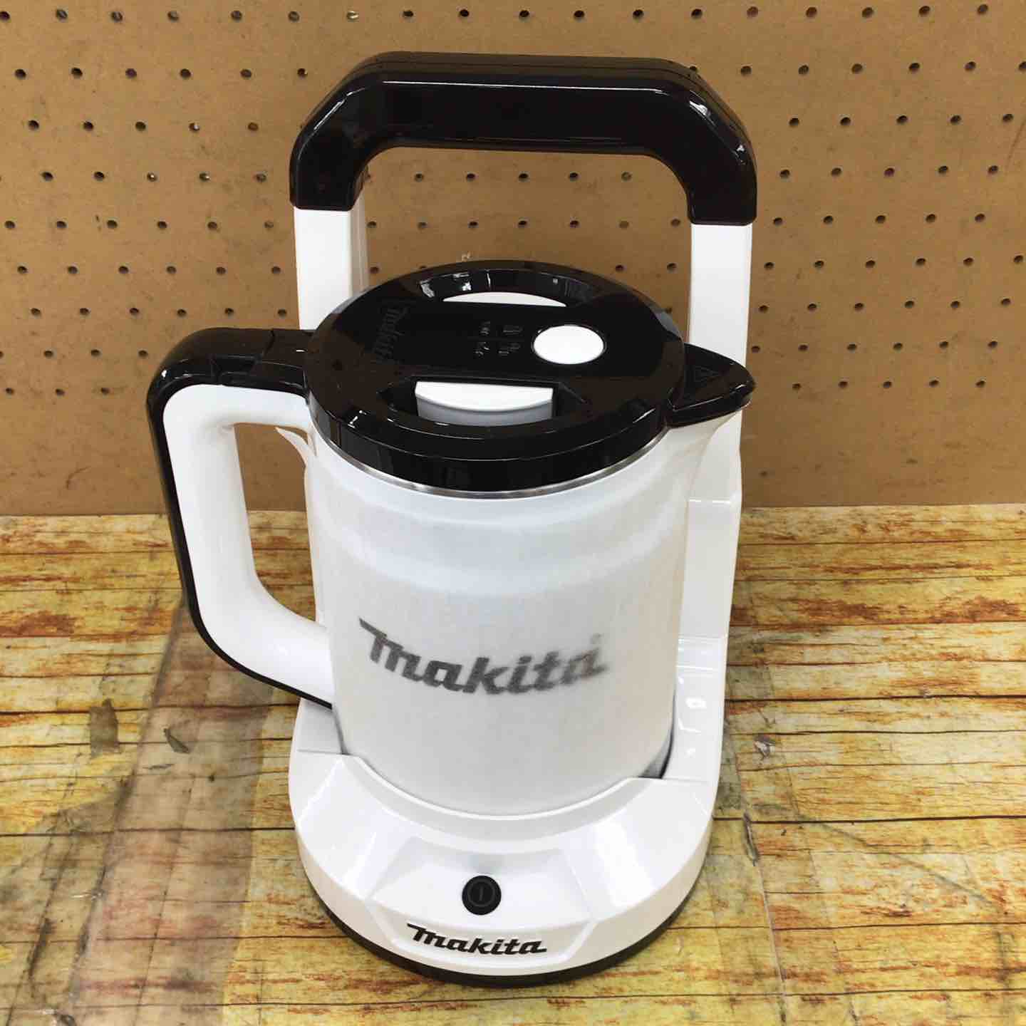 ☆マキタ(makita) コードレスケトル KT360DZW【町田店】 ☆マキタ(makita) コードレスケトル KT360DZW【町田店