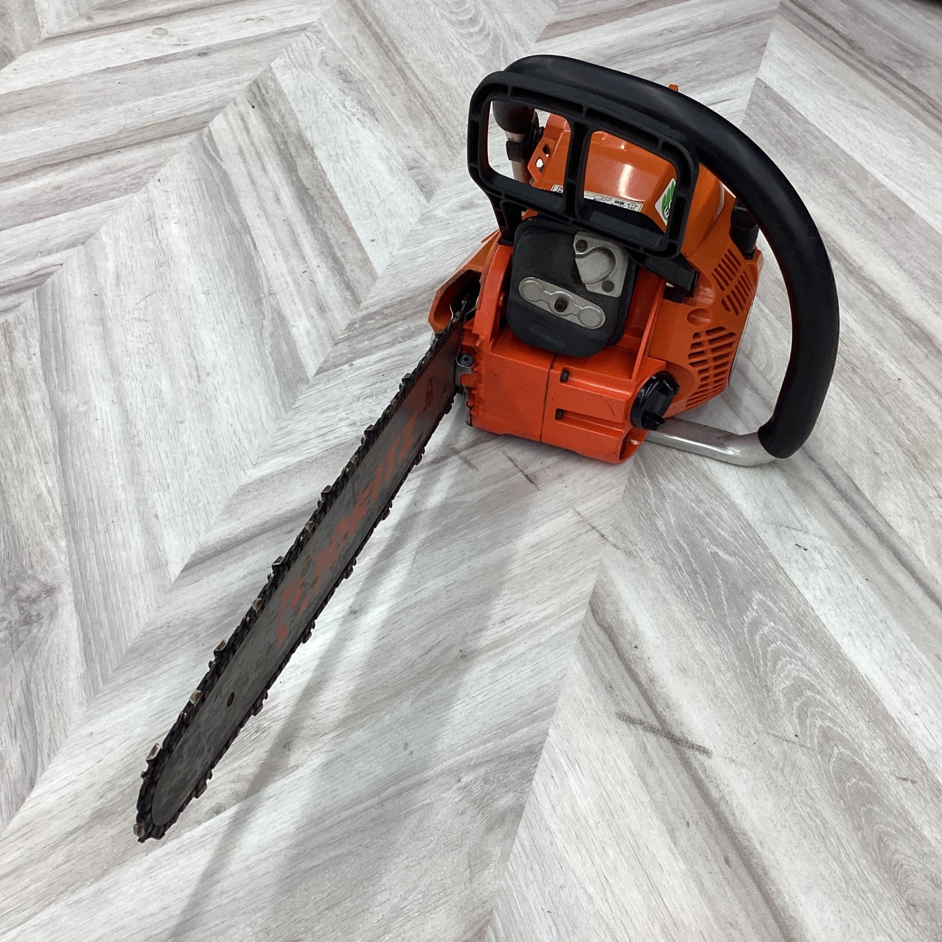 〇共立(KIORITZ) エンジンチェーンソー CS356 350mm【越谷店