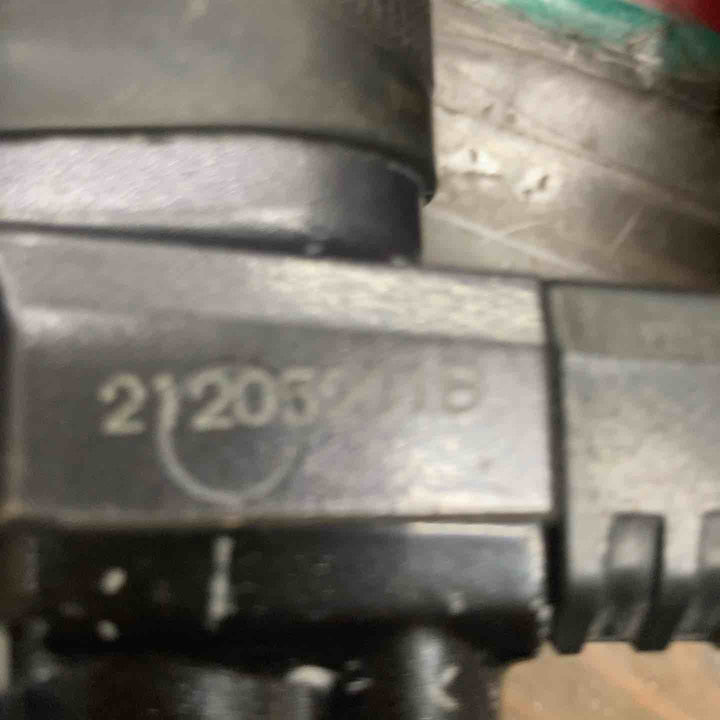 ★マックス(MAX) 高圧エアネジ打機 HV-R32G2【戸田店】