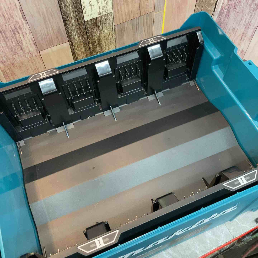 ★マキタ(makita) 多口充電器 BCC01 A-78346【八潮店】