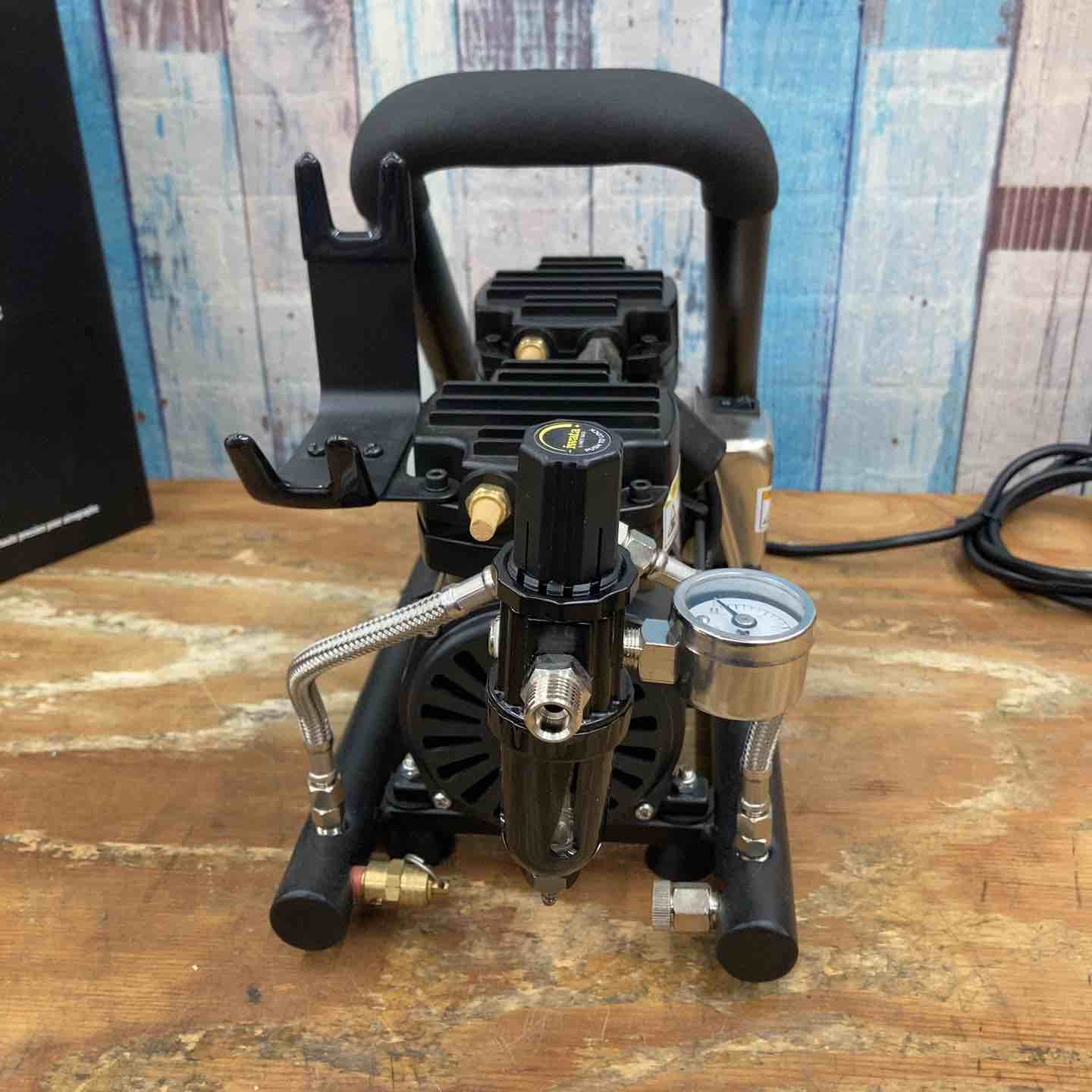 IWATA エアーブラシ用オイルフリーコンプレッサー 中古品】アネスト岩田/iwata エアーブラシ用オイルフリー