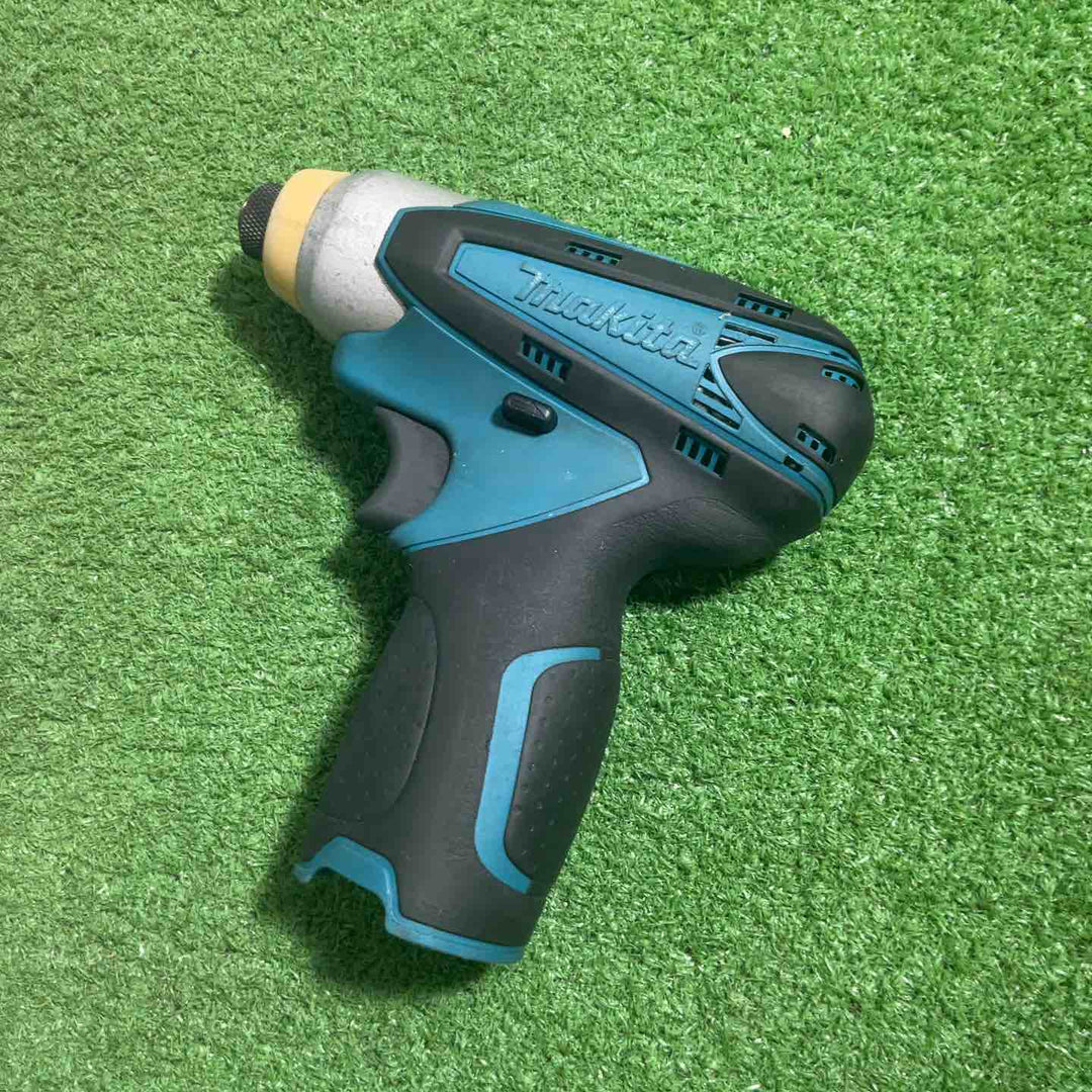 ☆マキタ(makita) コードレスインパクトドライバー TD090DWX 10.8V 動作確認済【川口店】