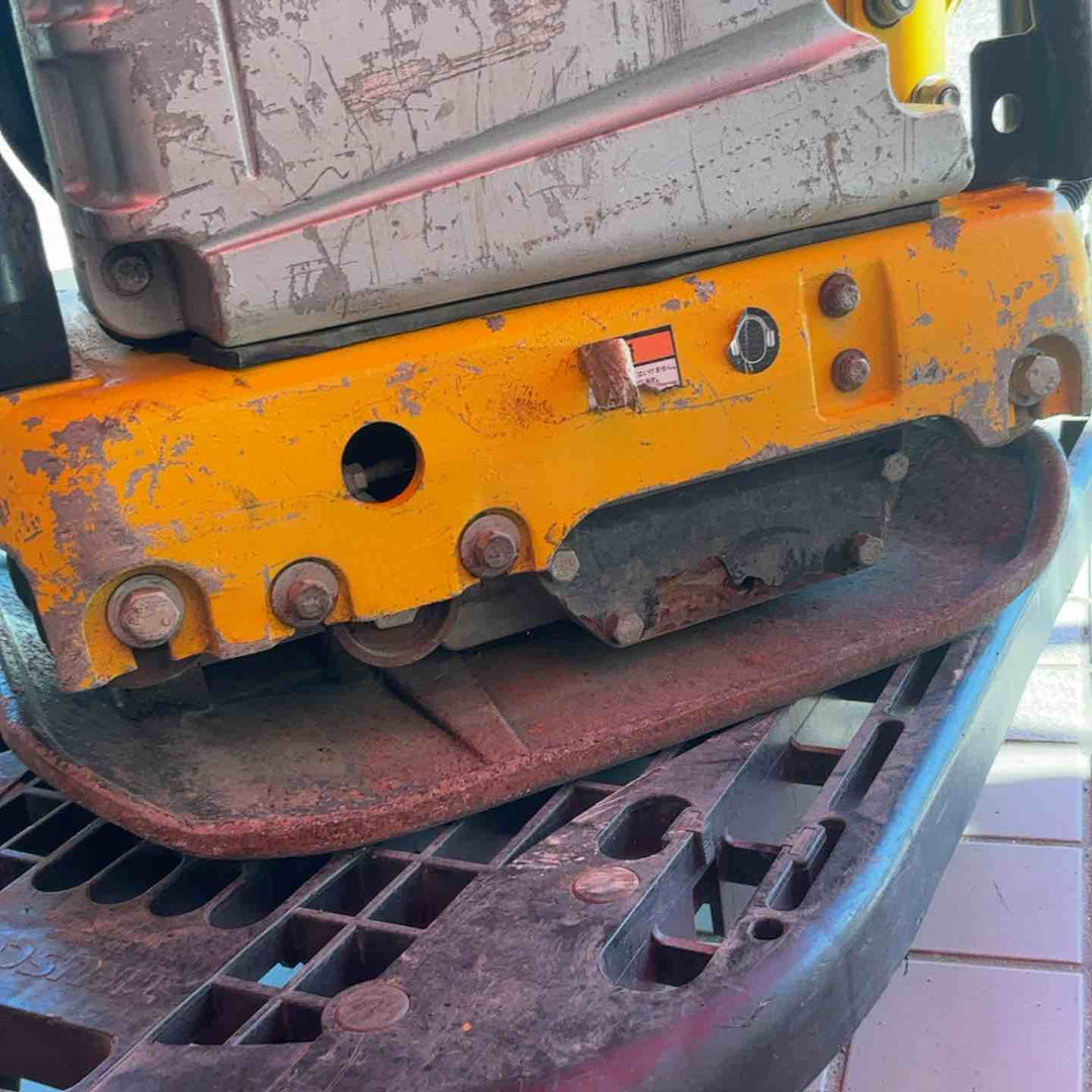 【店頭受取り限定】明和 MEIWA 前後進プレート バイブロコンパクター RP60【草加店】