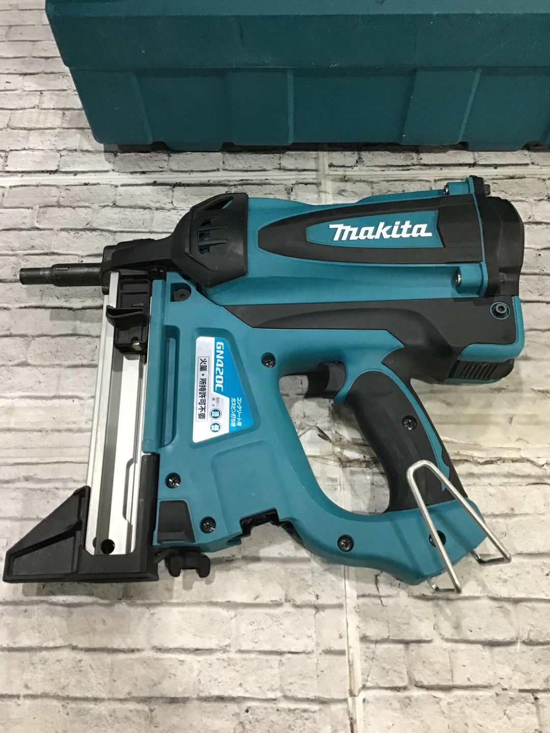 ★マキタ(makita) コードレスコンクリート用ガスピン打ち機 GN420C【川口店】