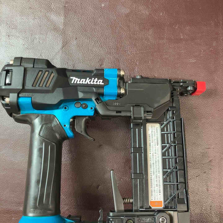 【中古品】★マキタ(makita) 高圧フロアタッカ AT451HM 高圧 【東大和店】