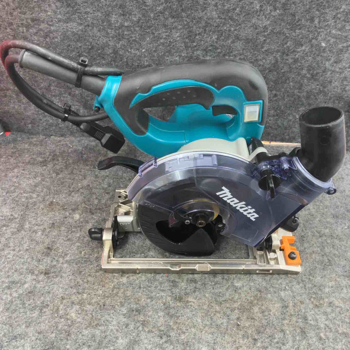 【現状品】 マキタ/makita 防じん丸のこ KS5000FX 【鴻巣店】 マキタ（makita） 125mm防じん丸のこ KS5000FX(チップソー付) : プロ