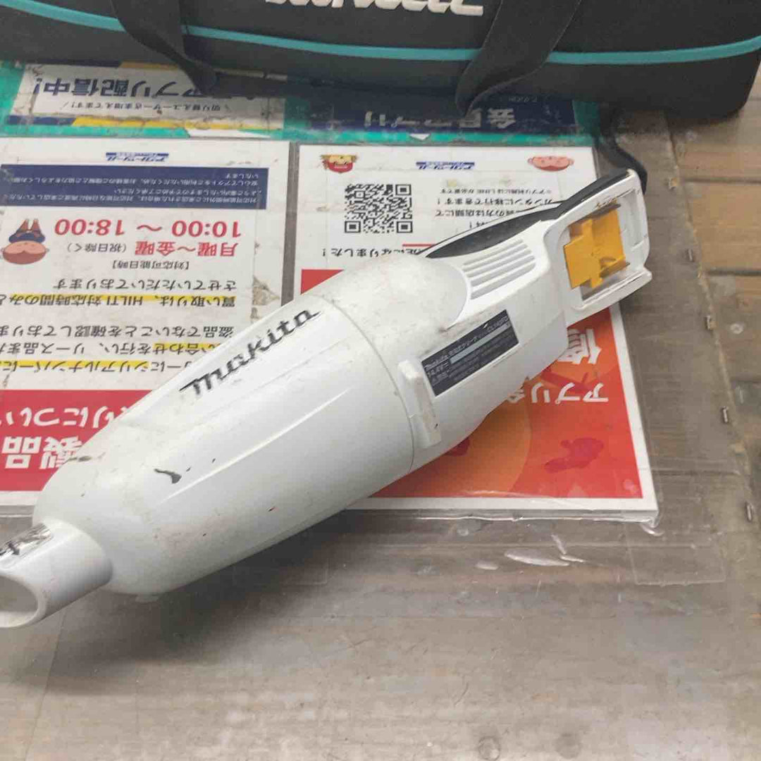 14.4V★マキタ(makita) コードレスクリーナー CL141FDRFW　ケース付属【戸田店】