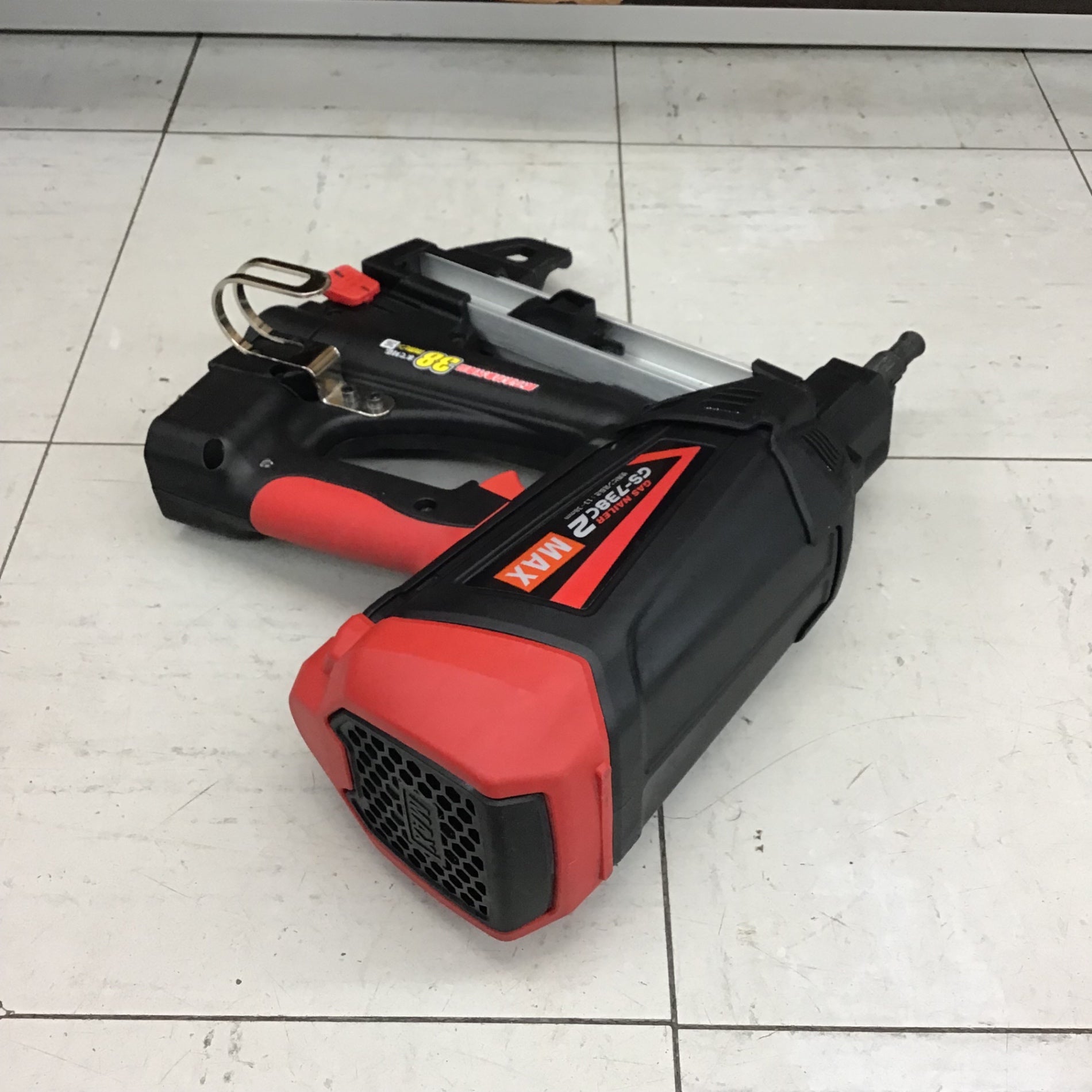 ★値下げ★ MAX マックス GS-738C2 ガスネイラ 中古品 バッテリ6V一個/充電器/説明書付き 【ハンズクラフト宜野湾店】 中古品】 マックス/MAX ガスネイラ GS-738C2 【鴻巣店】 – アクト