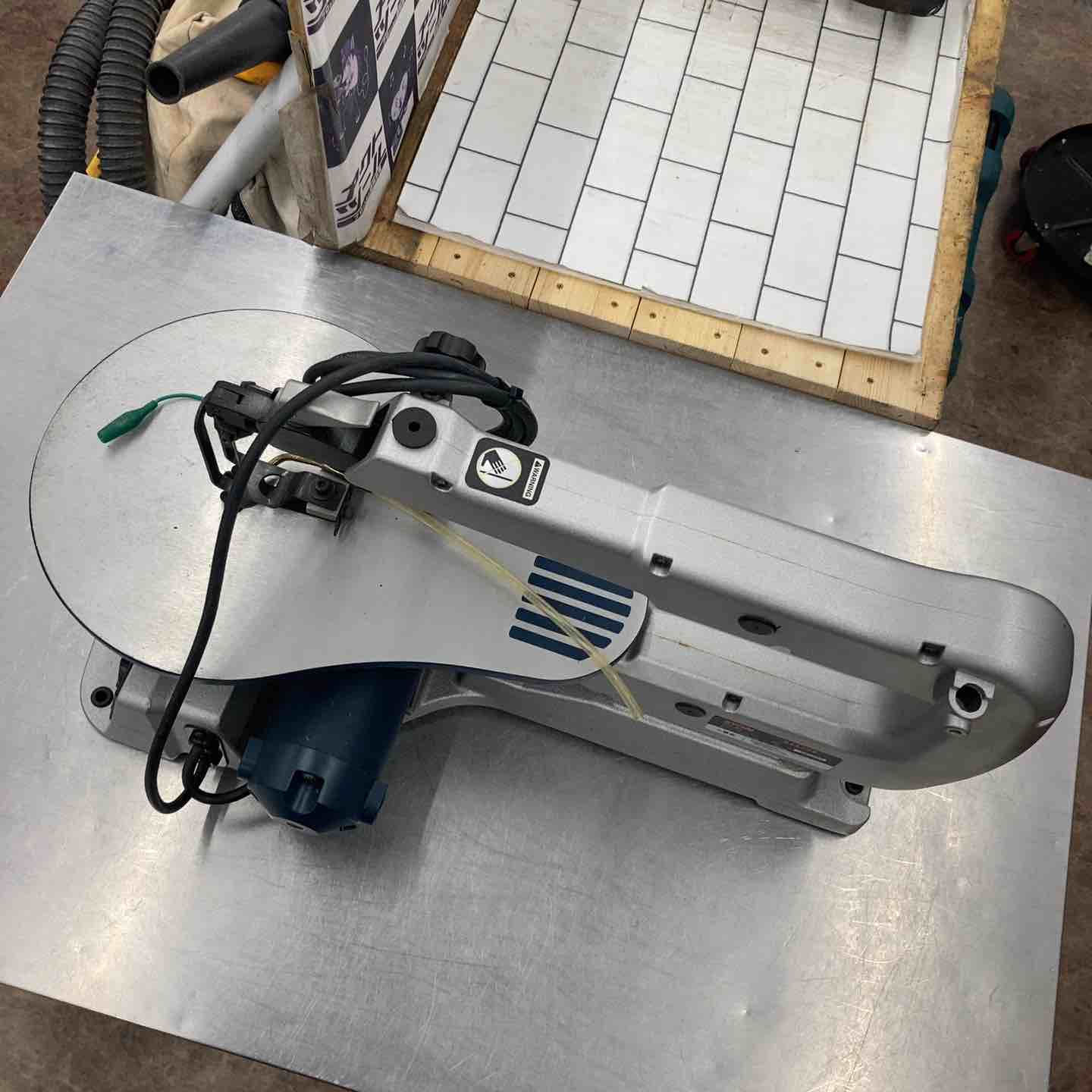 リョービ RYOBI 卓上 糸鋸盤 糸のこ TFE-450 100V 中古 ◇リョービ(RYOBI) 糸ノコ盤 TFE-450【所沢店】 – アクトツール