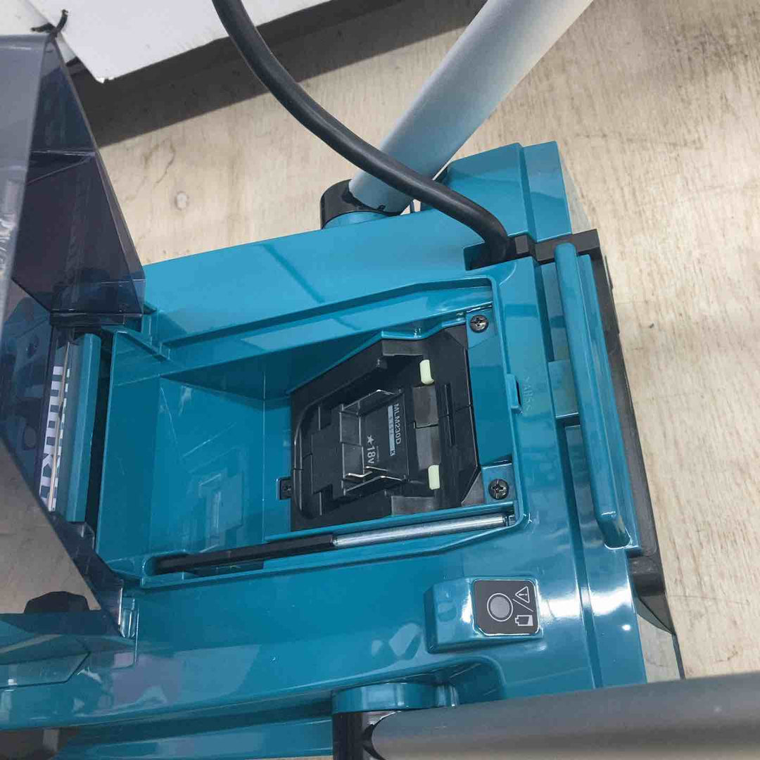 ◇マキタ(Makita) 　充電式芝刈機 18V 3Ah バッテリ、充電器付 MLM230DSF【川越店】