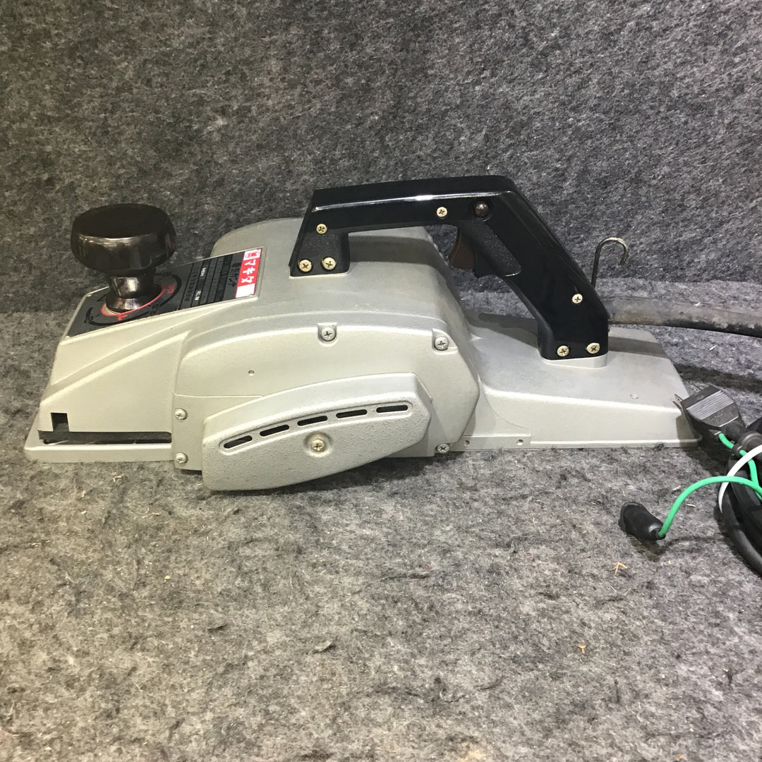 【中古品※※刃に欠けあり※※】マキタ(makita) 電気カンナ 1805N【桶川店】