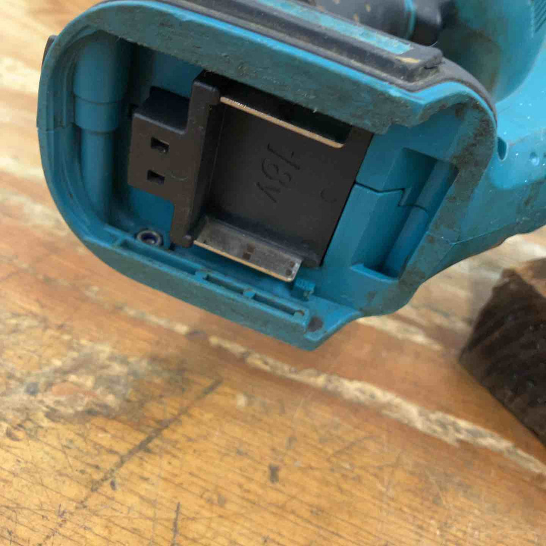◇マキタ(makita) コードレスレシプロソー BJR182(海外モデル) JR186D同等　本体のみ【柏店】