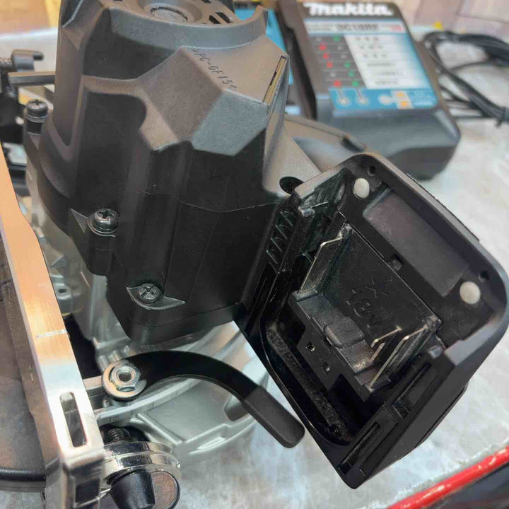 ★マキタ(makita) コードレス丸のこ HS631DRGXB【八潮店】