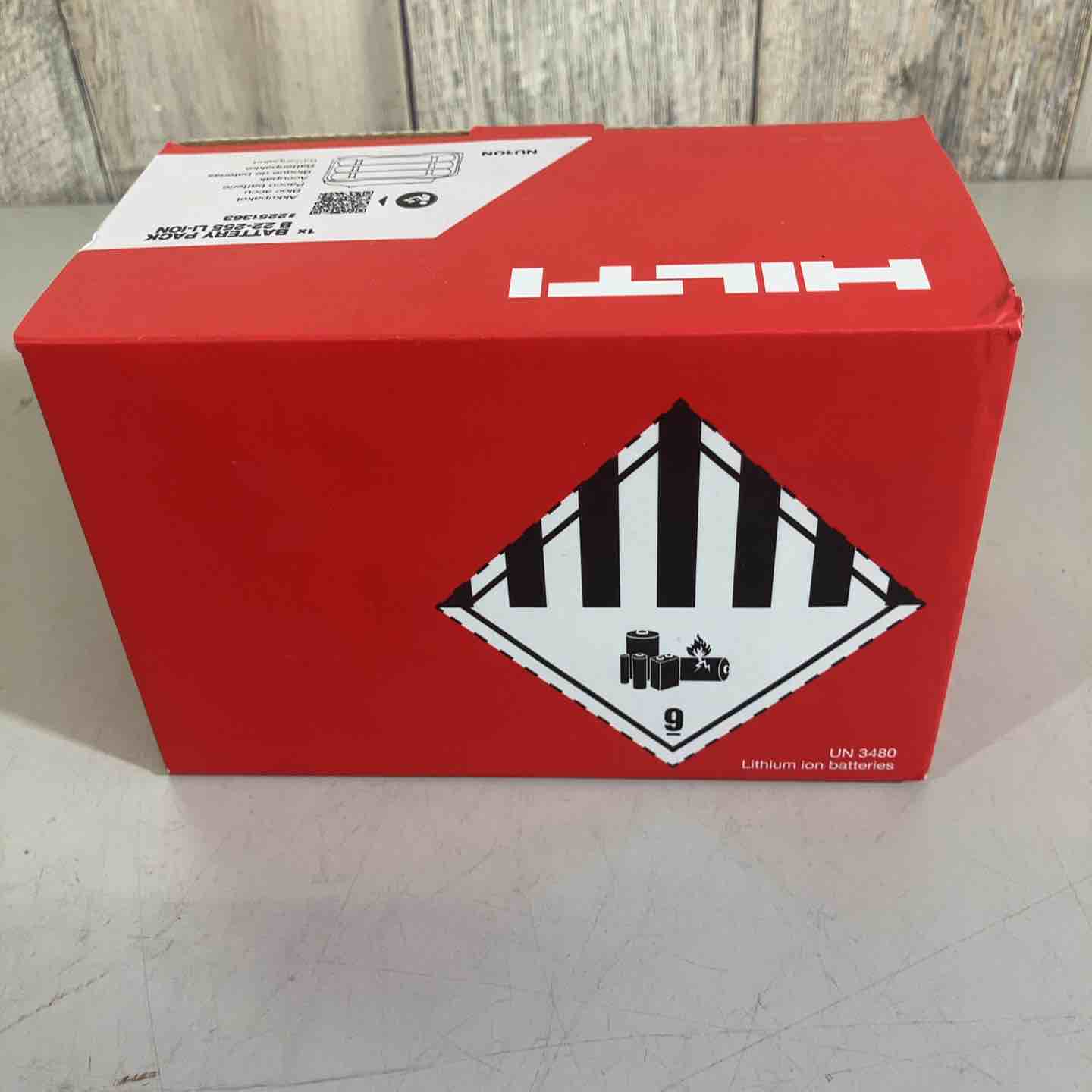 未使用品(未開封)】☆純正品☆HILTI バッテリー B 22-255 LI-ION HILTI