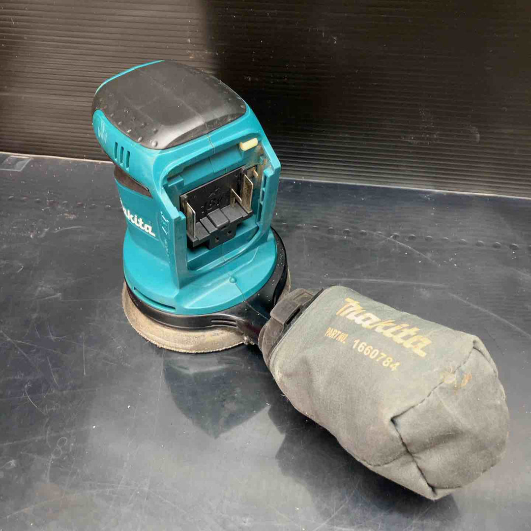 ★マキタ(makita) コードレスランダムオービットサンダ BO180DZ【川越店】