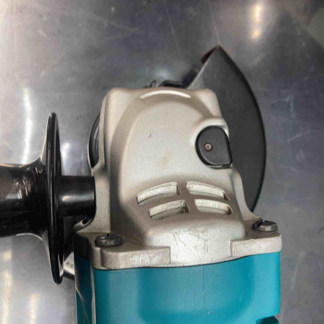 ☆マキタ(makita) 150mm電子ディスクグラインダ GA6021C【川越店】