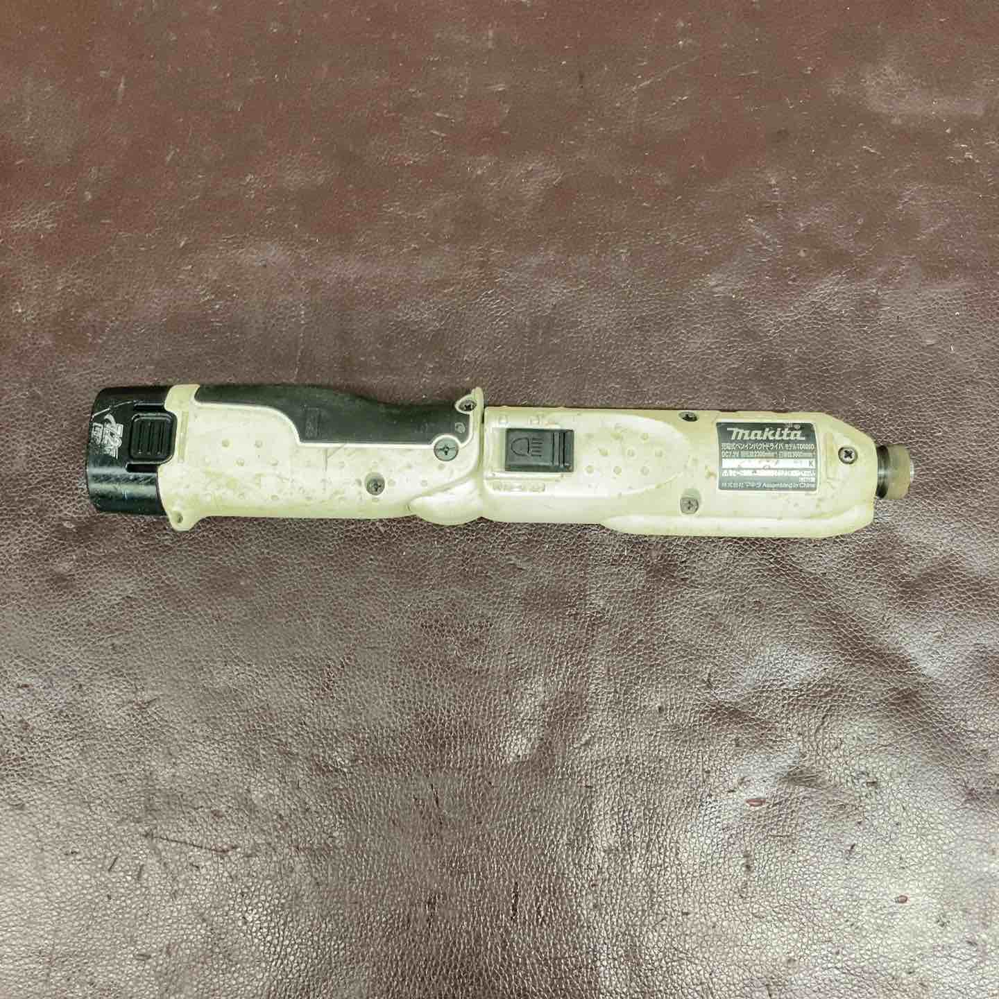 【中古品】 マキタ(makita) コードレスペンインパクトドライバー TD020DSW 【東大和店】 中古品】 マキタ(makita) コードレスペンインパクトドライバー