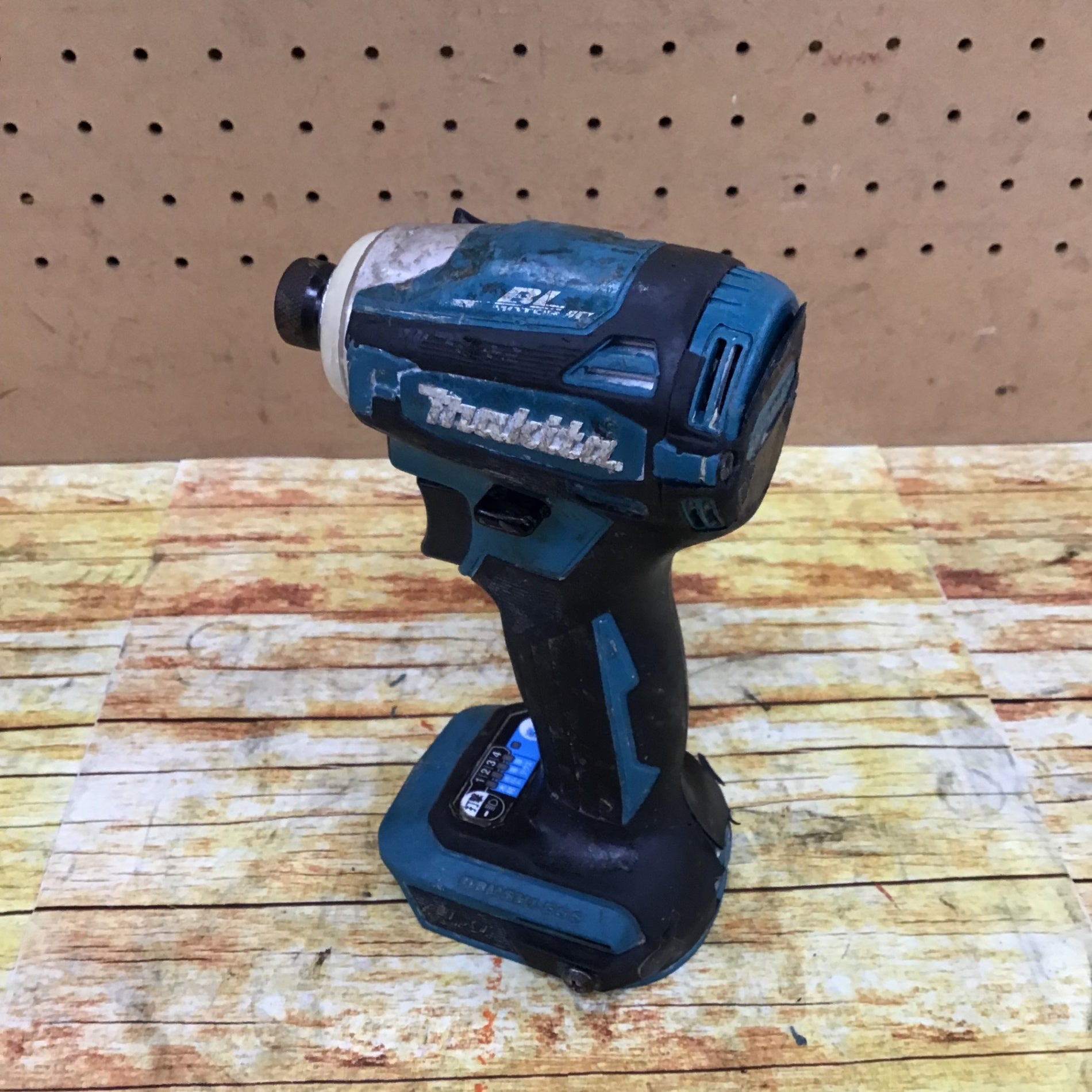 マキタ(makita) コードレスインパクトドライバー TD172DZ【川崎店】