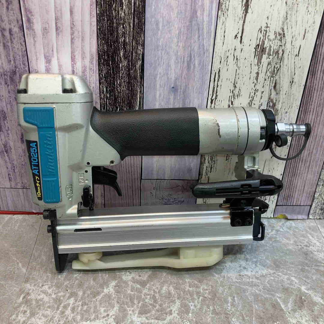 ◇マキタ(makita) 常圧エアタッカ 10mm AT1025AK【八潮店】