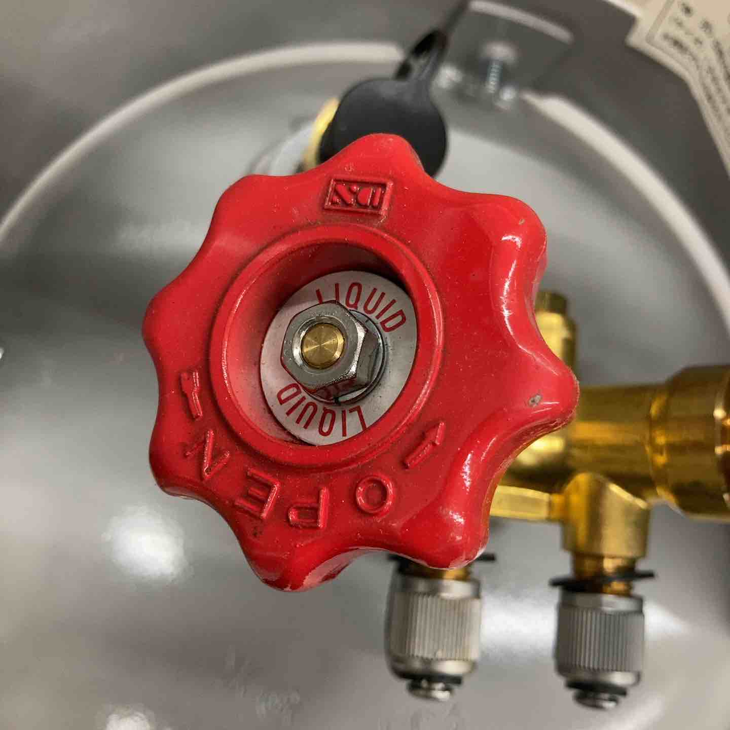 アサダ ASADA フロン回収ボンベ フロートセンサー付き 24L TF057【八潮